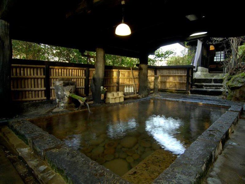 Kurokawa Onsen Yama No Yado Shinmeikan Hotel Minamioguni Exterior foto