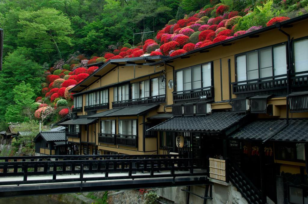 Kurokawa Onsen Yama No Yado Shinmeikan Hotel Minamioguni Exterior foto