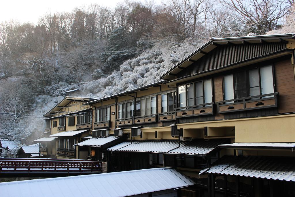 Kurokawa Onsen Yama No Yado Shinmeikan Hotel Minamioguni Exterior foto